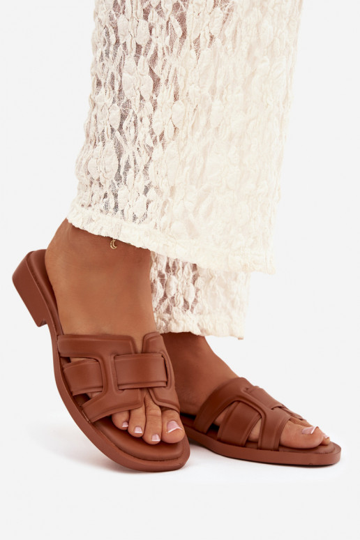 Chinelos femininos com salto largo cor marrom Lorania