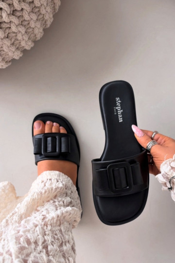 Chinelos femininos com saltos largos e fivelas em preto "Melivra"