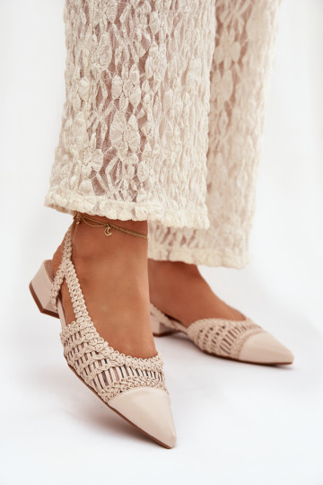 Sandálias femininas Com trança Klocke cor de marfim Nivorra 2