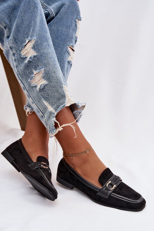 Mocassins femininos com detalhes decorativos, na cor preta Evelora