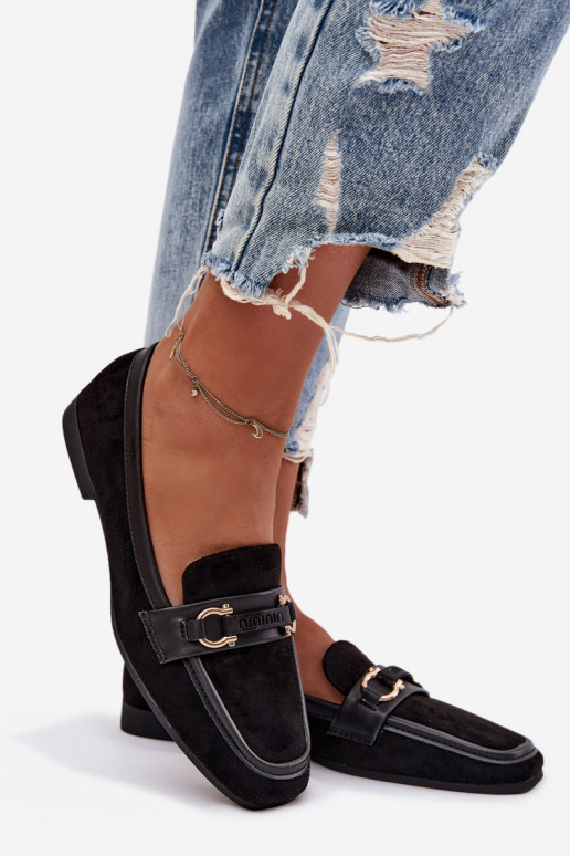Mocassins femininos com detalhes decorativos, na cor preta Evelora