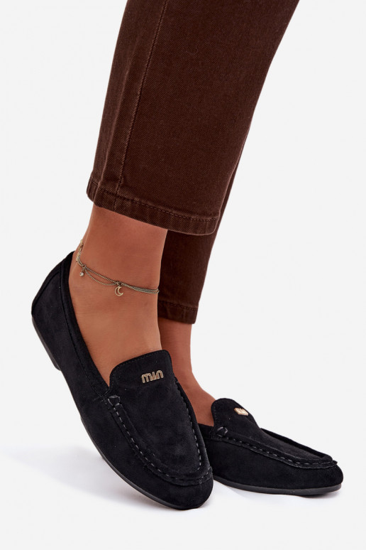 mocassins femininosPequenom cor douradam Detalem cor preta Sarivelle