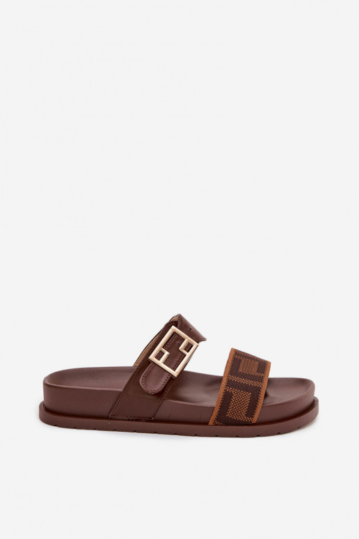 Chinelos femininos com fivelas douradas, cor marrom