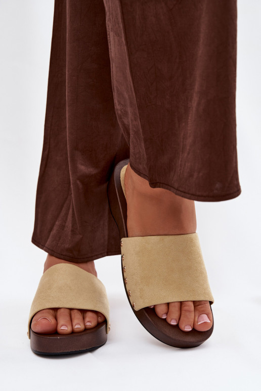 Chinelos femininos Ze cor douradami Pregos cor amarela Ferinna