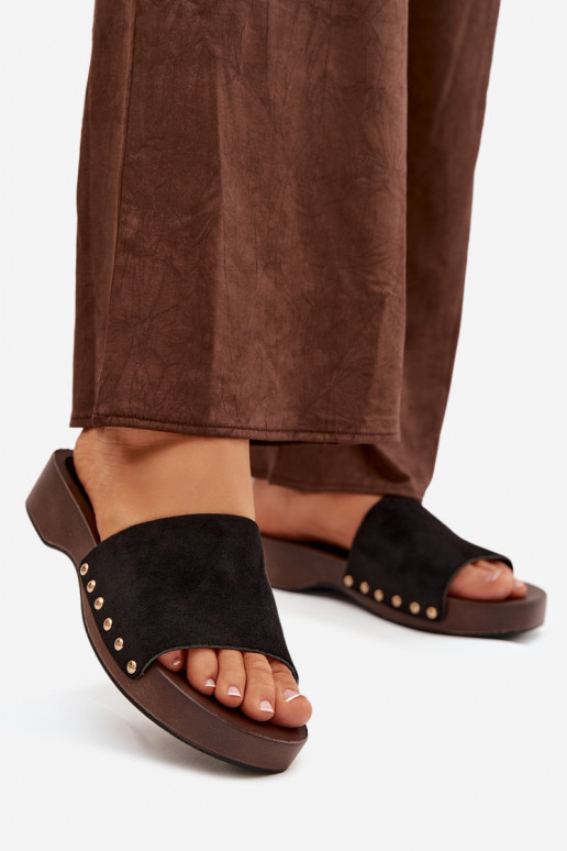 Chinelos femininos Ze cor douradami Pregos cor preta Ferinna