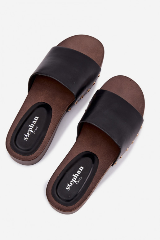 Chinelos femininos Ze cor douradami Pregos cor preta Terissa