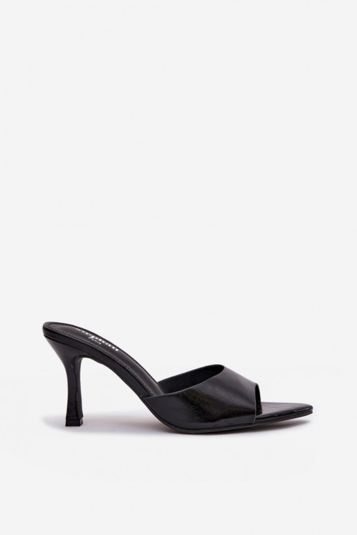 com efeito verniz Chinelos femininos com salto cor preta Lirissa