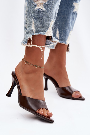 com efeito verniz Chinelos femininos com salto CzekoladoParae Lirissa