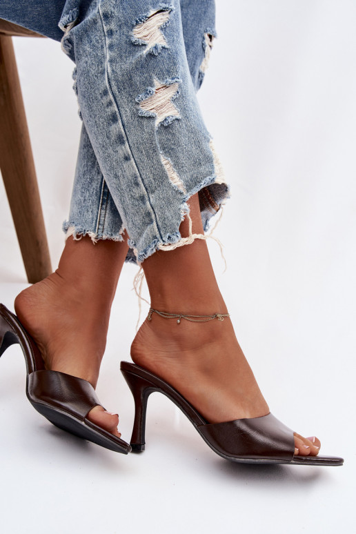 com efeito verniz Chinelos femininos com salto CzekoladoParae Lirissa