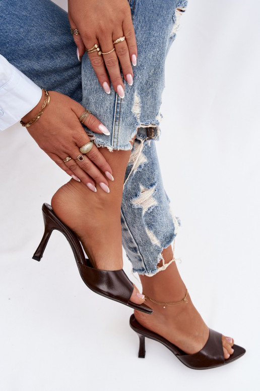 com efeito verniz Chinelos femininos com salto CzekoladoParae Lirissa