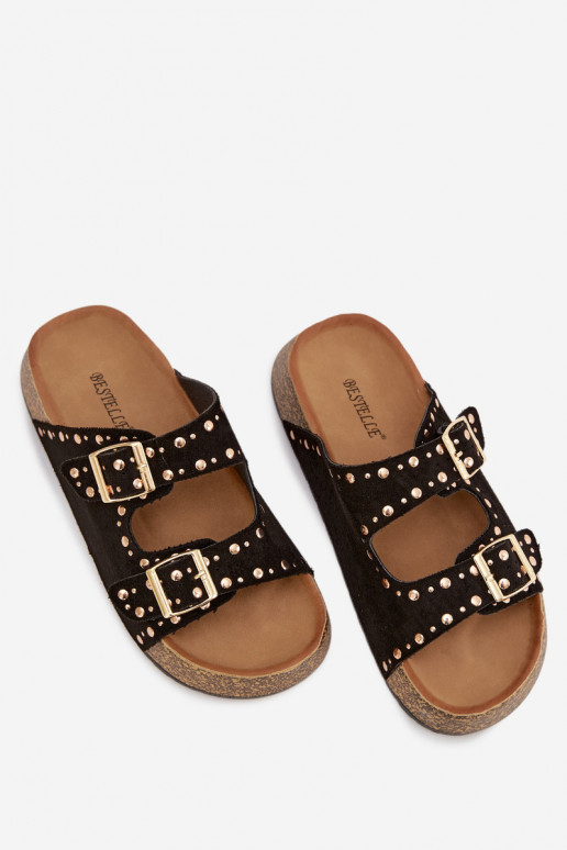 Chinelos femininos Ze cor douradami com fivelasmi E pregos cor preta Tervina