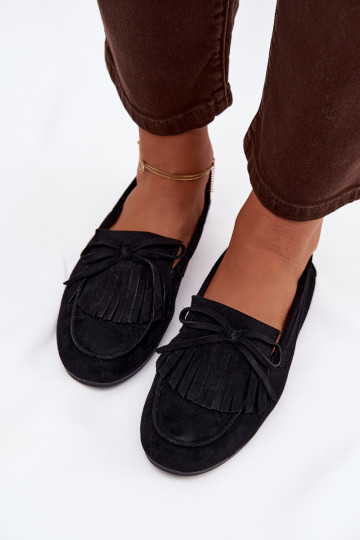 Mocassins femininos pretos com franjas Janelisse 2