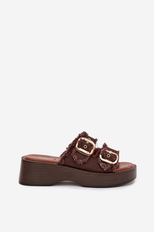 Chinelos femininos com uma plataforma Ze cor douradami com fivelasmi CzekoladoParae Renelisse