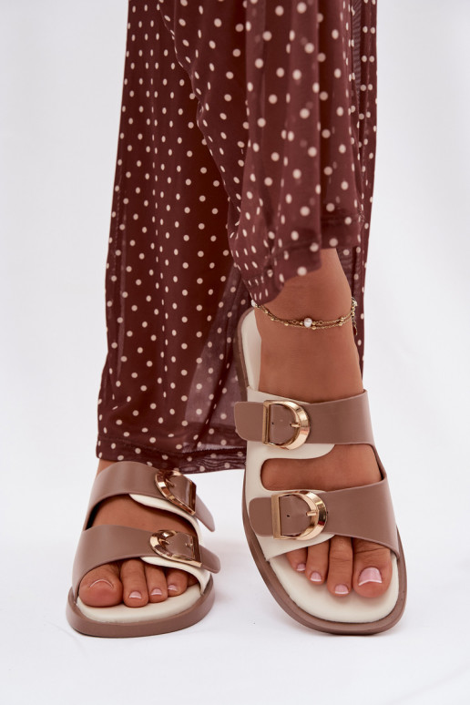 Chinelos femininos Ze cor douradami com fivelasmi bege Danelle