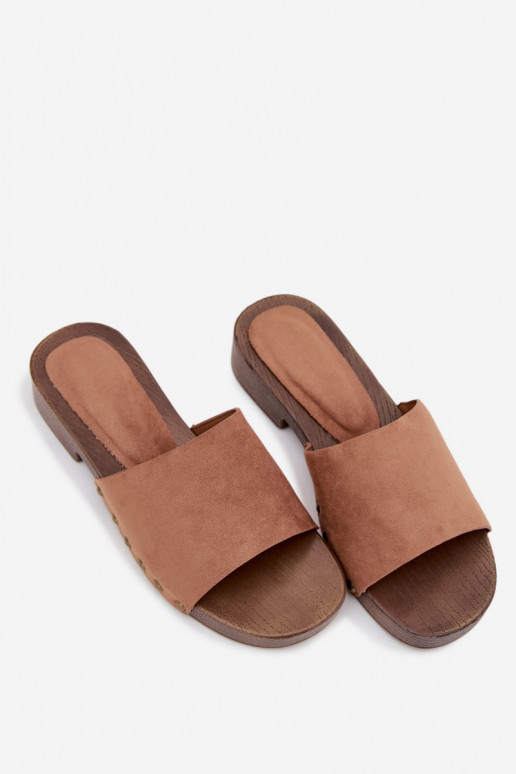 Chinelos femininos com salto largo Ze cor douradami Pregos cor marrom Girella