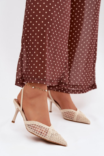 sandálias com elementos abertos com salto fino cor de marfim Hanelis 2