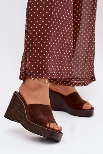 Chinelos femininos Em uma cunha CzekoladoParae Ravelia 2