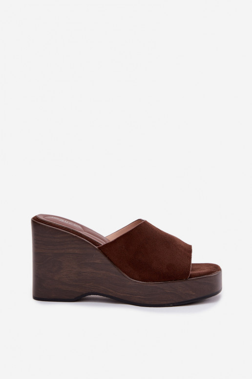 Chinelos femininos Em uma cunha CzekoladoParae Ravelia