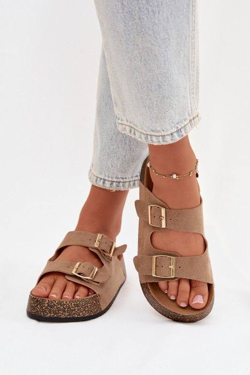 Chinelos femininos com uma plataforma Ze cor douradami com fivelasmi bege Tovessa