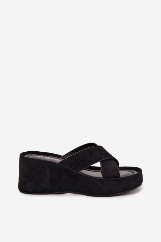 Chinelos femininos Em uma cunhade camurça ecológicau cor preta Calorine