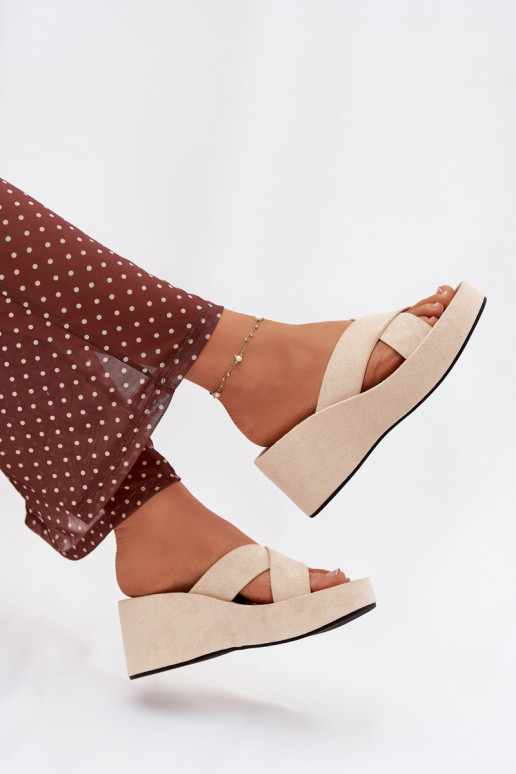 Chinelos femininos Em uma cunhade camurça ecológicau bege Calorine