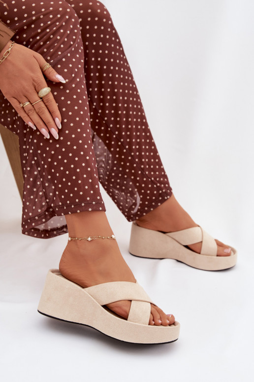 Chinelos femininos Em uma cunhade camurça ecológicau bege Calorine