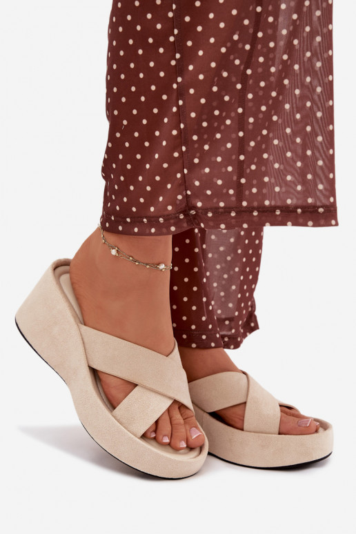 Chinelos femininos Em uma cunhade camurça ecológicau bege Calorine