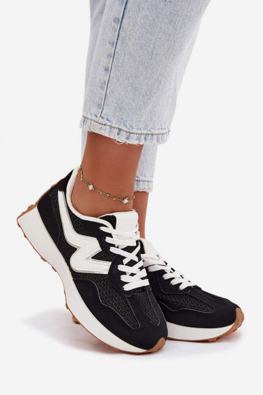 tênis Feminino com uma plataforma cor preta Janelora