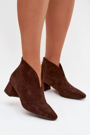 Botas Darlisse cor chocolate para mulheres com bordados 2