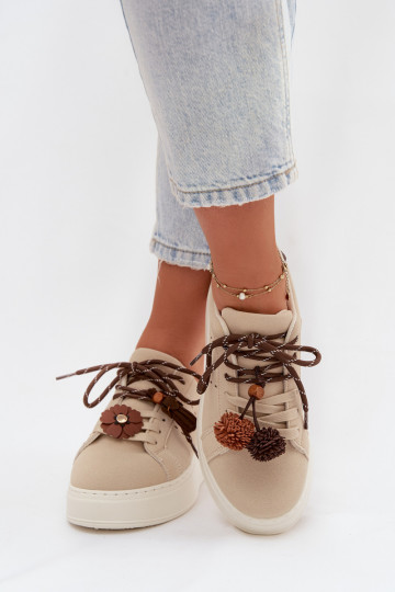 À modalo de tênis Feminino com uma plataforma Com decoraçõesi Pomponami bege Corinna