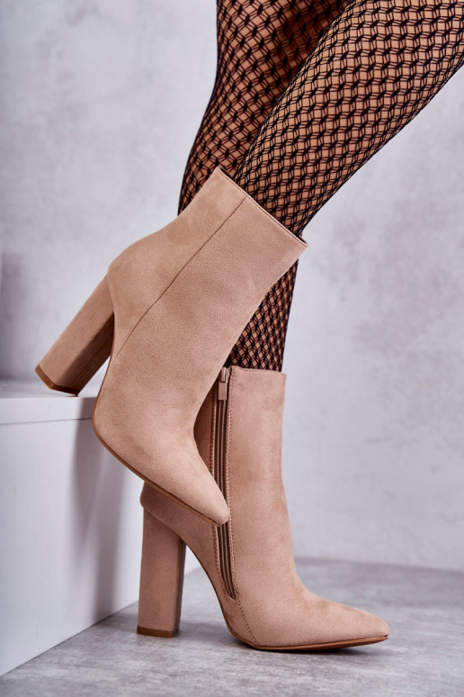 Estilo elegante Botas de camurça com salto bege Ettany