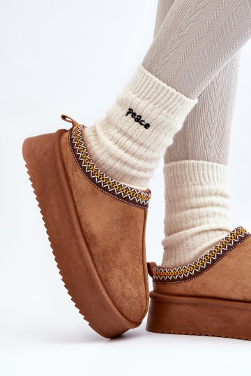 Chinelos Em uma sola grossade camurça ecológicau cor marrom Sylva 2