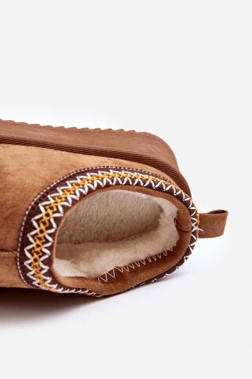 Chinelos Em uma sola grossade camurça ecológicau cor marrom Sylva