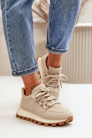 Tênis modelo Sneakers com plataforma em couro sintético na cor areia Riadella 2