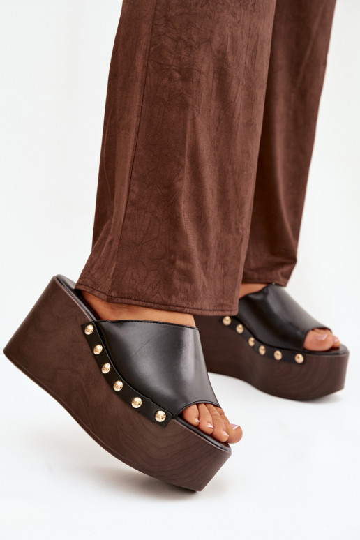 Chinelos femininos de plataforma com rebites pretos Taireline