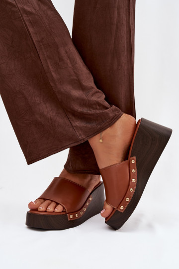Chinelas femininas de plataforma dourada Arionne, cor marrom 2