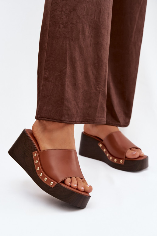 Chinelas femininas de plataforma dourada Arionne, cor marrom