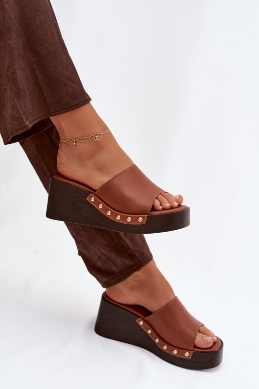 Chinelas femininas de plataforma dourada Arionne, cor marrom