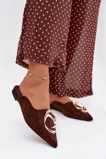Chinelas femininas cor chocolate "Mule" com detalhes dourados requintados Galvella