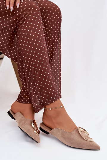 Chinelas femininas cor areia "Mule" com detalhes dourados requintados Galvella