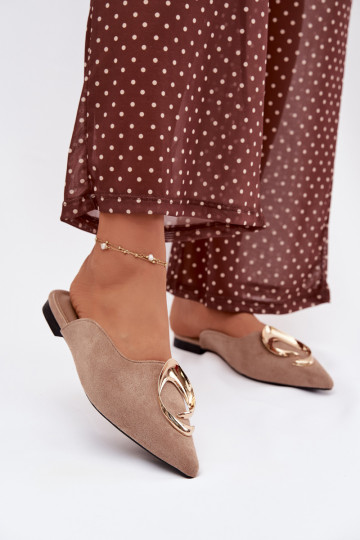 Chinelas femininas cor areia "Mule" com detalhes dourados requintados Galvella 2