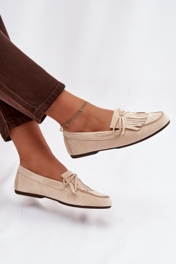 Mocassins femininos cor de marfim com franjas Janelisse
