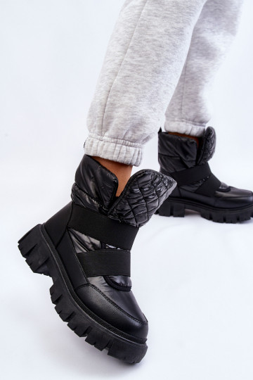 Botins femininos forrados na cor preta Feritos
