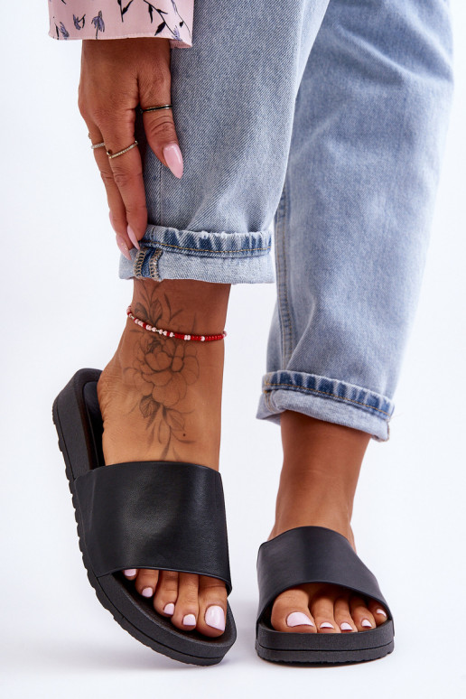 À modalo clássico Feminino Chinelos cor preta Rolien