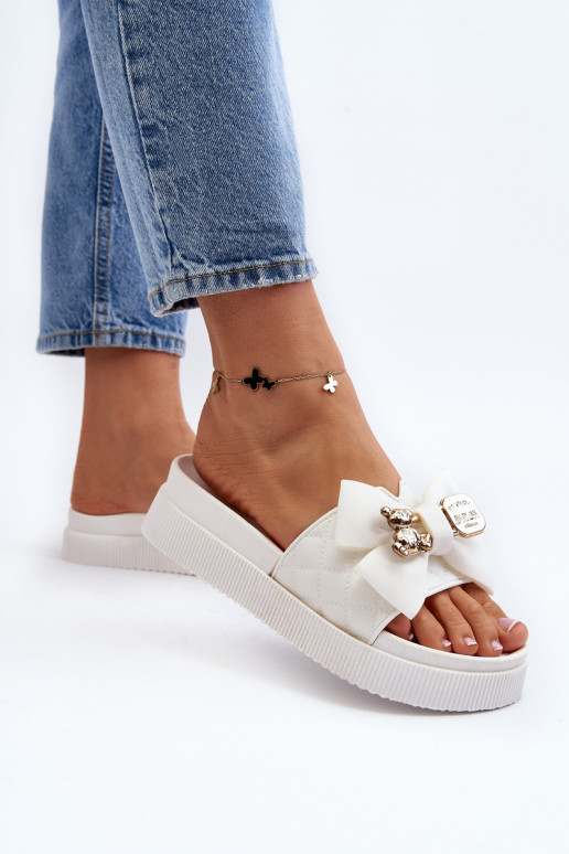 Feminino Chinelos com fitas i ursinhos de pelúciam cor branca Katterina