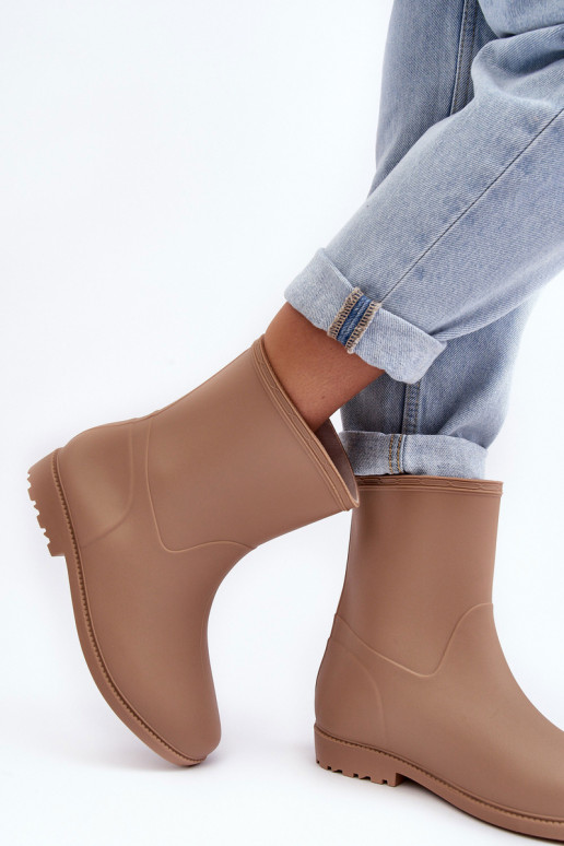 À modalo clássico Feminino Um modelo atraente Botas de borracha bege Solihia