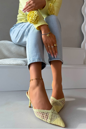 Hanelis sandálias amarelas com elementos de renda e saltos finos 2
