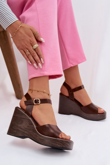 Sandálias femininas com plataforma de couro sintético, cor chocolate Parilisse