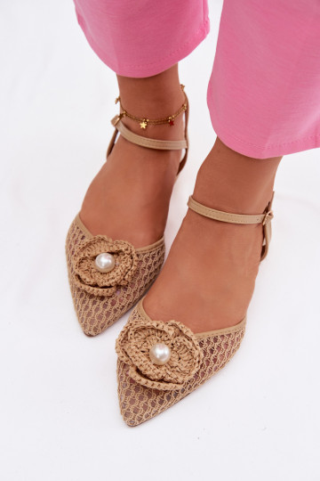 Sandálias femininas Klocke Com decorações Detalem bege Vionessa