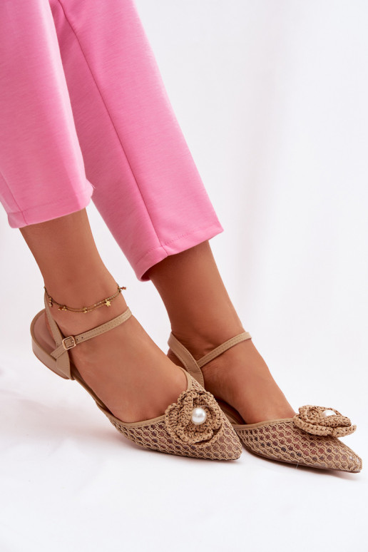 Sandálias femininas Klocke Com decorações Detalem bege Vionessa